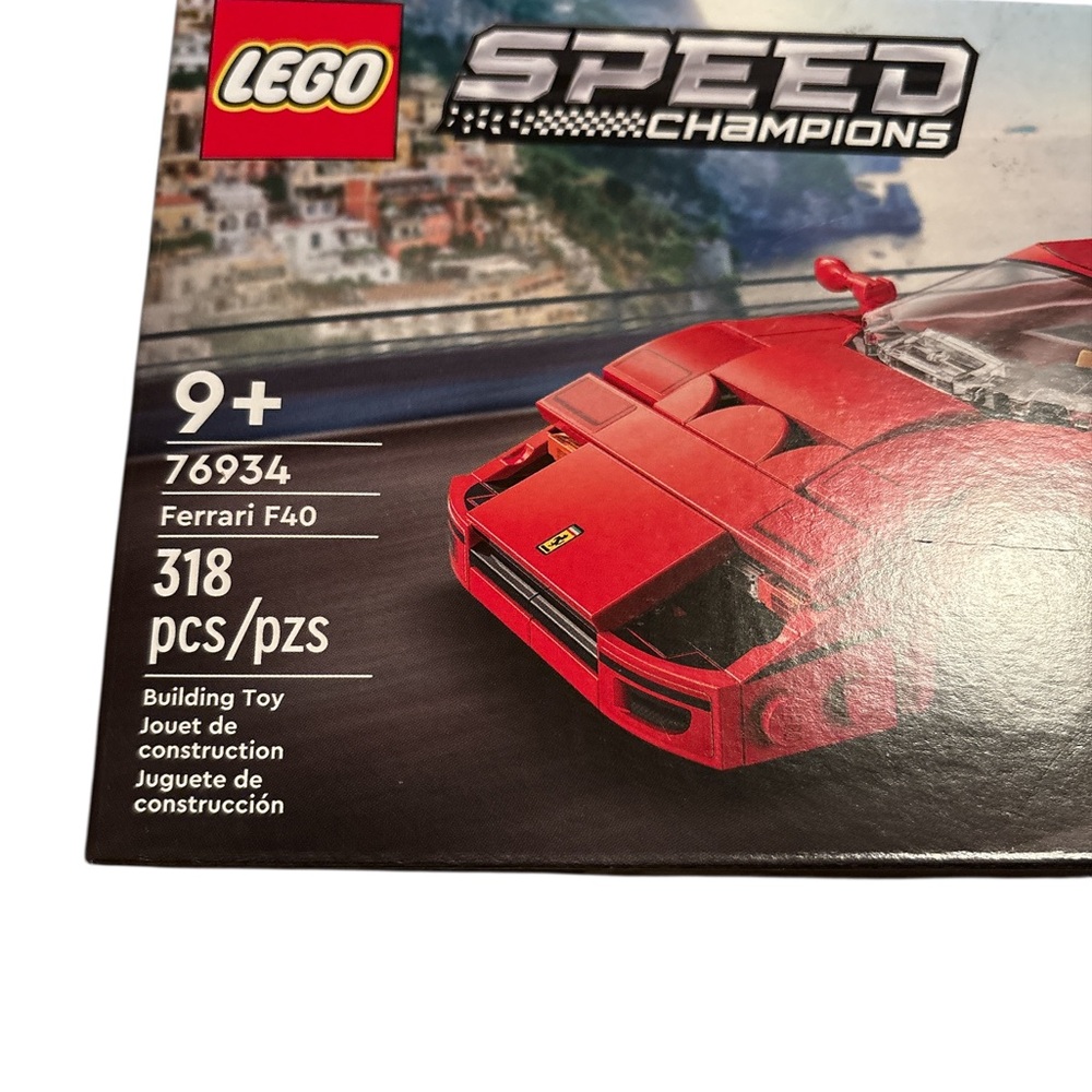 LEGO Speed Champions Red Ferrari Set 76934 Ages 9 and up 318 pieces - Picture 3 of 4